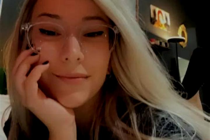 Mila, 21, a platinum blonde dark-eyed european companion based in Fladnitz an der Teichalm. Offering Prostate Massage, Erotic Massage, A-Level, Girlfriend Ex...