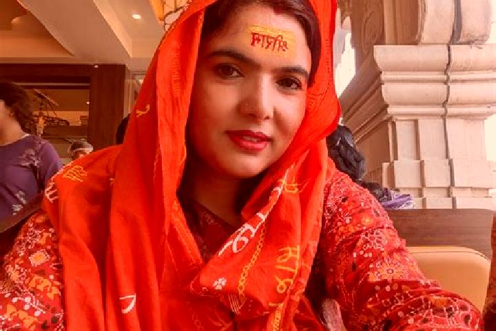 Mila, 21 — Escort in Gyalshing, India