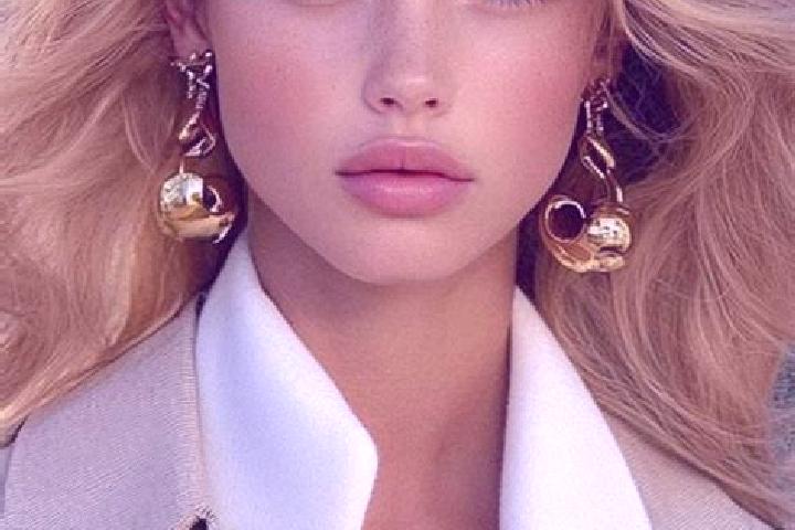 Mila, 22, a auburn amber-eyed european companion based in Sandur. Offering Deep French Kissing, Striptease, Girlfriend Experience, GFE, 69. Available for inc...