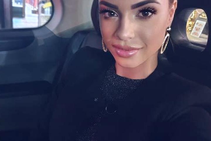 Mila, 22, a black dark-eyed european companion based in San Martin. Offering Fetish, Girlfriend Experience, Dinner Date. Available for incall and outcall, ov...