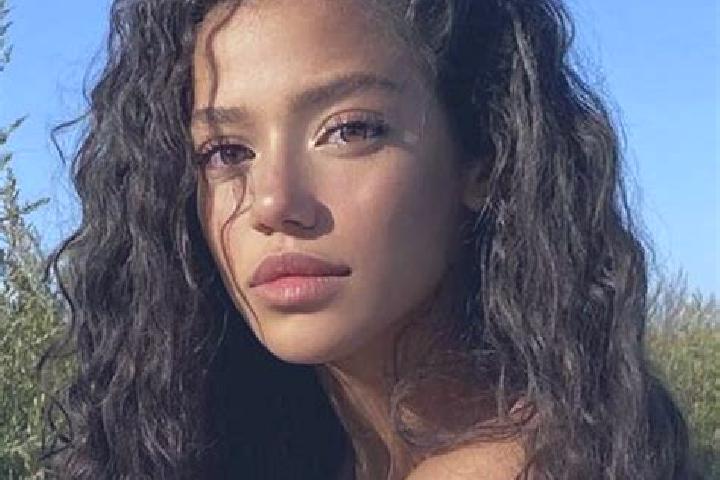 Mila, 22, a black green-eyed latina companion based in Bilovice nad Svitavou. Offering Massage, Striptease, Tantra, Girlfriend Experience, Party Girl. Availa...