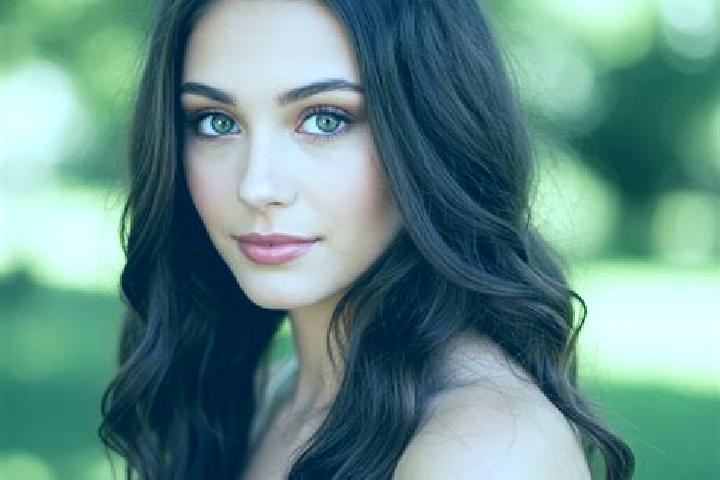 Mila, 22, a brunette hazel-eyed slavic companion based in Kalangbret. Offering Deep French Kissing, Party Girl, Overnight, BDSM, Duos. Available for incall a...