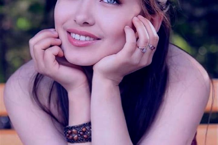 Mila, 22, a red blue-eyed asian companion based in Rothe. Offering BDSM, Fetish, CIM. Available for incall and outcall, day and evening dates.