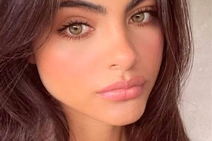 Mila, 23, a brunette green-eyed middle eastern companion based in Biltmore Forest. Offering Fetish, Striptease, Erotic Massage, Prostate Massage. Available f...