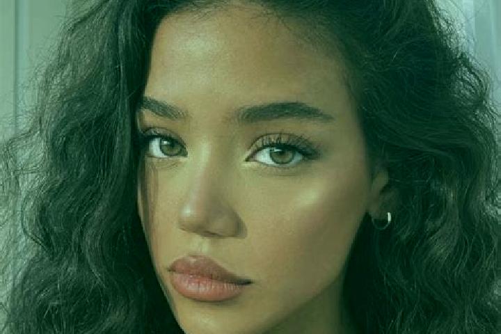 Mila, 23, a red brown-eyed ebony companion based in Fengling. Offering 69, Massage, Prostate Massage, Dinner Date. Available for incall and outcall, overnigh...