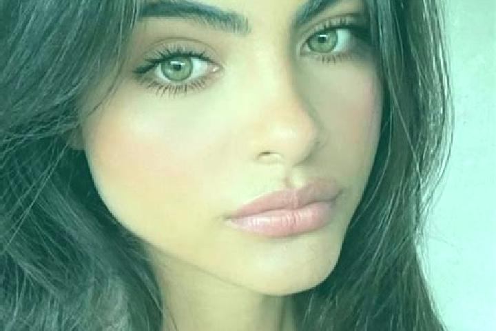 Mila, 23, a red dark-eyed middle eastern companion based in Canals. Offering CIM, BDSM, 69. Available for incall and outcall, overnight bookings available.