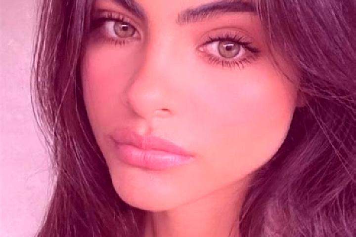 Mila, 23, a red green-eyed indian companion based in Lunden. Offering GFE, Girlfriend Experience, Overnight, Prostate Massage, Deep French Kissing. Available...