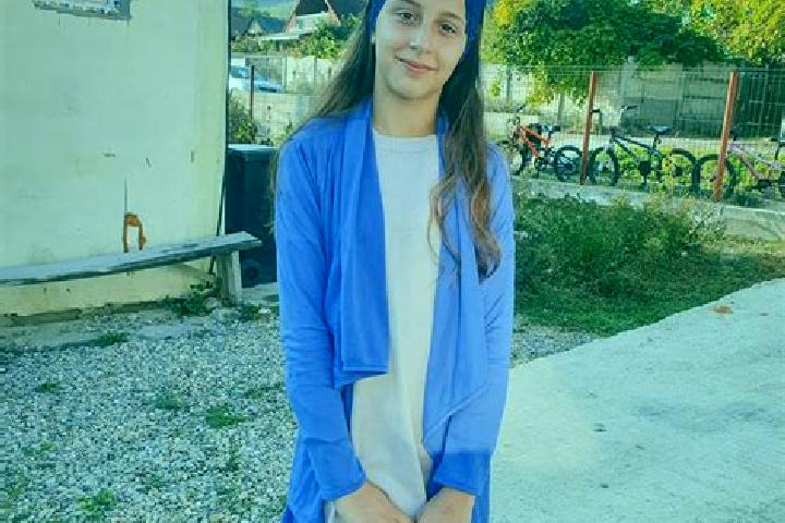 Mila, 23 — Escort in Cotoroaia, Romania