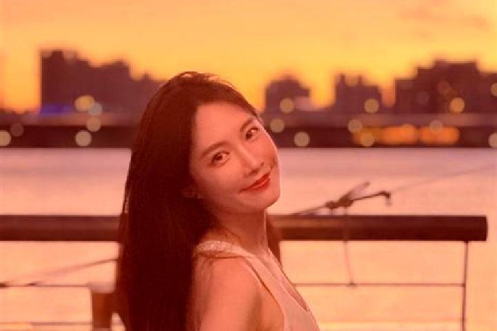 Mila, 23 — Escort in Guoye, China