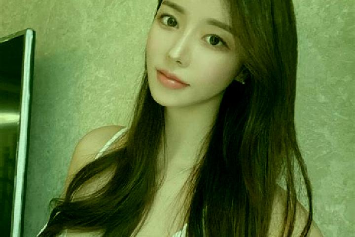 Mila, 23 — Escort in Jinpanling, China