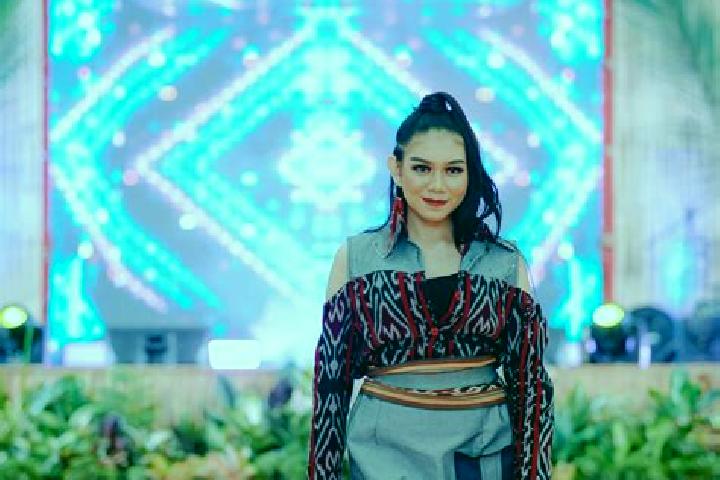 Mila, 23 — Escort in Majene, Indonesia