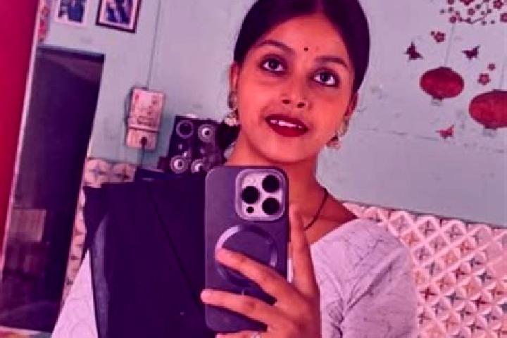 Mila, 23 — Escort in Manpur, India