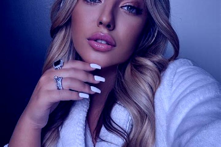 Mila, 23 — Escort in Miedzno, Poland