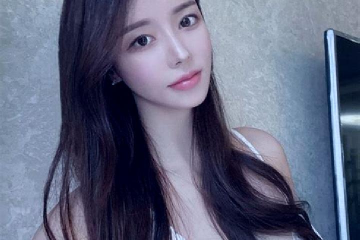 Mila, 23 — Escort in Niulanwo, China