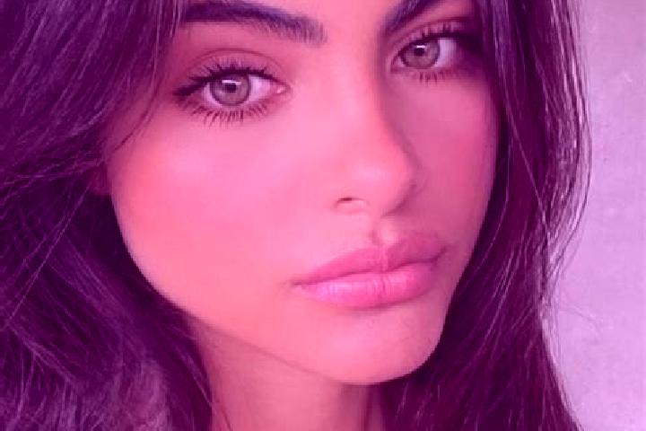 Mila, 24, a black green-eyed caucasian companion based in Navenne. Offering CIM, A-Level, 69. Available for incall and outcall, overnight bookings available.
