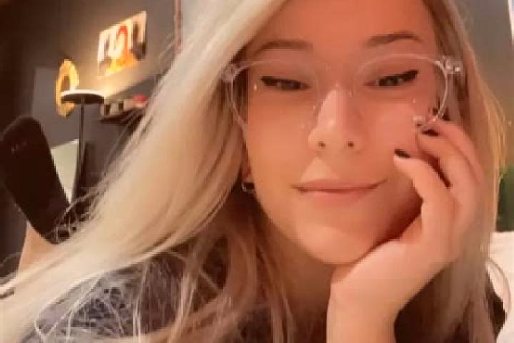 Mila, 24, a blonde brown-eyed indian companion based in Tibati. Offering Duos, Party Girl, Dinner Date. Available for incall and outcall, overnight bookings ...