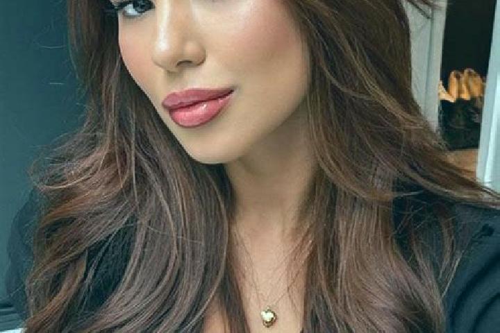 Mila, 24, a chestnut brown-eyed latina companion based in Anthiro. Offering Overnight, Couples, CIM, Massage. Available for incall and outcall, overnight boo...