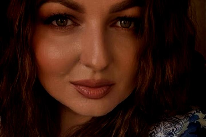 Mila, 24, a red blue-eyed european companion based in Maracanau. Offering CIM, Massage. Available for incall and outcall, day and evening dates.