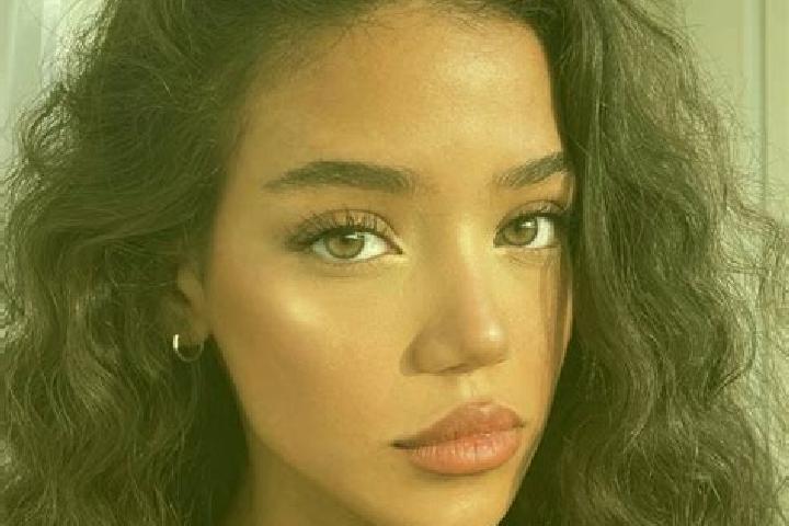 Mila, 25, a black brown-eyed caucasian companion based in Maco. Offering Roleplay, Tantra, Domination. Available for incall and outcall, overnight bookings a...