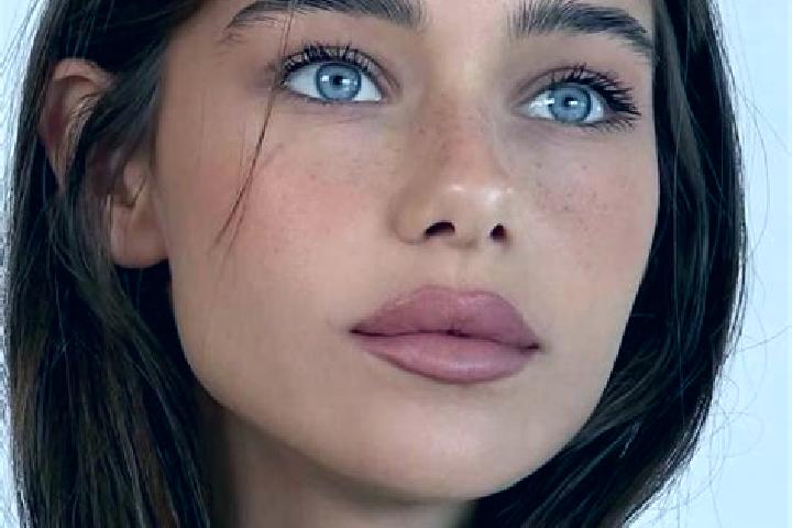 Mila, 25, a brunette amber-eyed caucasian companion based in Vif. Offering Duos, Girlfriend Experience, 69, Massage. Available for incall and outcall, overni...