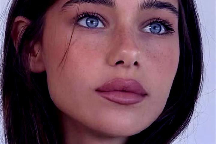 Mila, 25, a brunette brown-eyed middle eastern companion based in Unterbodnitz. Offering Travel Companion, Couples, GFE. Available for incall and outcall, ov...