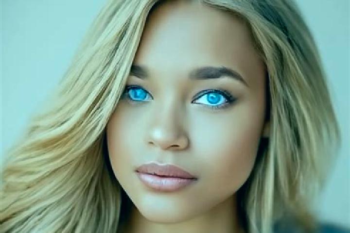 Mila, 25, a dark blonde blue-eyed latina companion based in San Gabriel Ixtla. Offering Overnight, Tantra, BDSM, Domination. Available for incall and outcall...