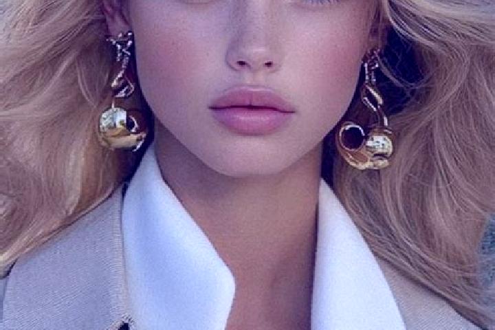 Mila, 25, a dark blonde dark-eyed caribbean companion based in Terdal. Offering Striptease, OWO, Deep French Kissing, Prostate Massage, Dinner Date. Availabl...