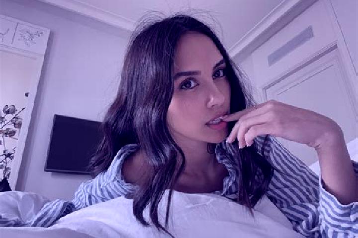 Mila, 25, a red dark-eyed european companion based in Zhoucun. Offering Duos, Travel Companion, Girlfriend Experience. Available for incall and outcall, day ...
