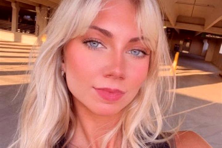 Mila, 25 — Escort in Weldon, United States