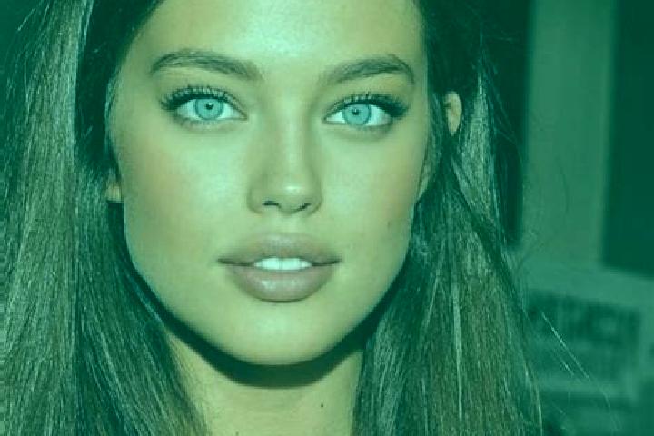 Mila, 26, a chestnut grey-eyed caucasian companion based in San Claudio. Offering Dinner Date, Tantra, GFE. Available for incall and outcall, day and evening...