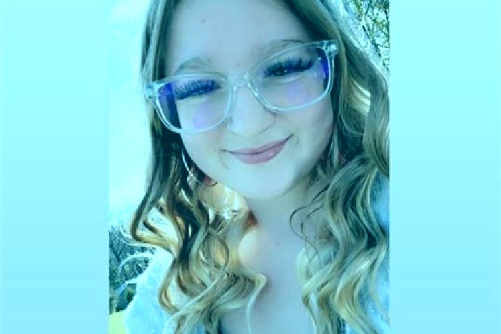 Mila, 26 — Escort in Belington, United States