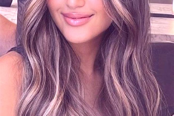 Mila, 27, a blonde brown-eyed caribbean companion based in Roosky. Offering Party Girl, Overnight, Travel Companion, CIM, A-Level. Available for incall and o...