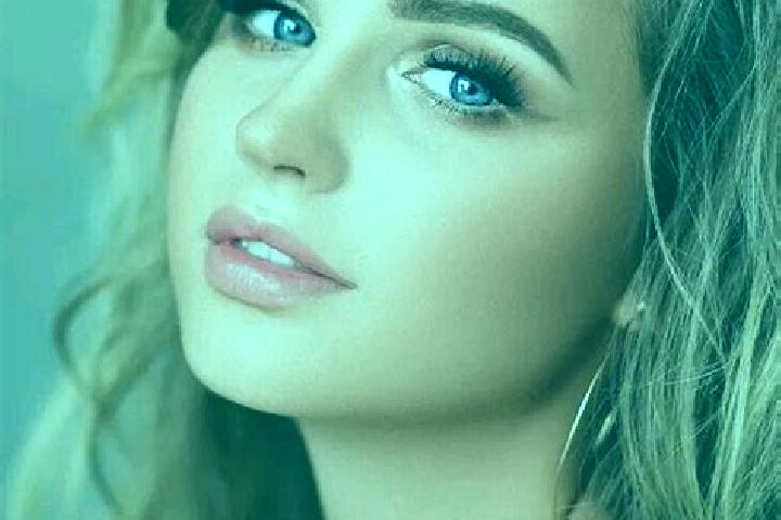 Mila, 27, a dark blonde blue-eyed european companion based in Calampisauan. Offering OWO, Travel Companion, Duos. Available for incall and outcall, overnight...