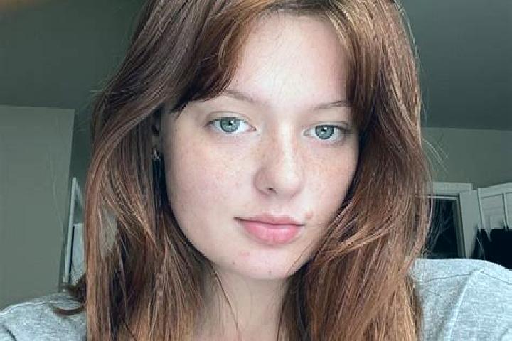 Mila, 27, a red brown-eyed mixed companion based in Pierrefitte-sur-Sauldre. Offering Deep French Kissing, Tantra, GFE. Available for incall and outcall, day...
