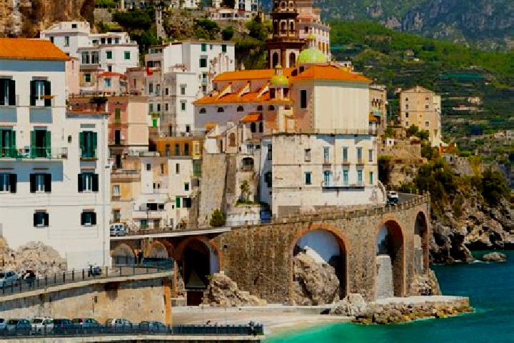 Mila, 27 — Escort in Plesio, Italy