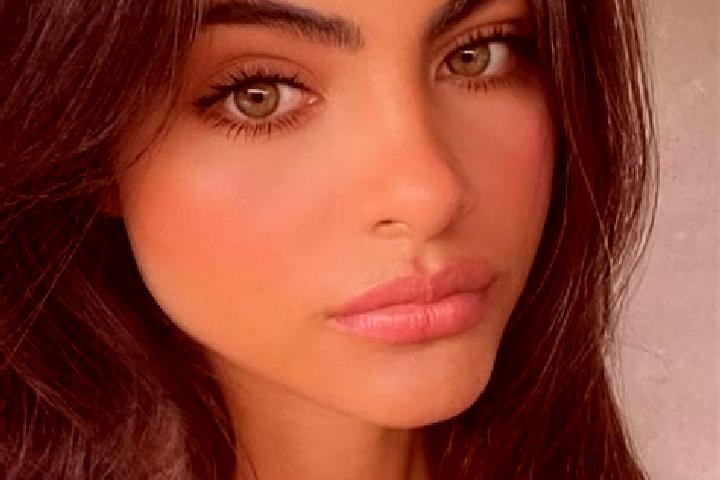 Mila, 28, a black dark-eyed indian companion based in Beuvardes. Offering Fetish, Couples, Party Girl. Available for incall and outcall, overnight bookings a...