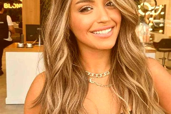 Mila, 28, a blonde dark-eyed middle eastern companion based in Cranbourne. Offering Erotic Massage, Party Girl, Duos, Overnight, Dinner Date. Available for i...