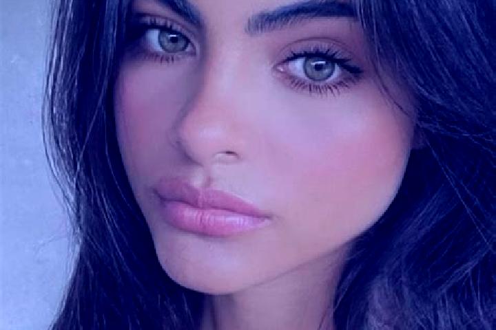 Mila, 28, a brunette green-eyed caucasian companion based in Limni. Offering CIM, Prostate Massage, Travel Companion. Available for incall and outcall, overn...