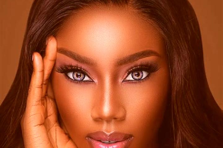 Mila, 28, a chestnut blue-eyed ebony companion based in Raas. Offering BDSM, Domination, Dinner Date. Available for incall and outcall, overnight bookings av...