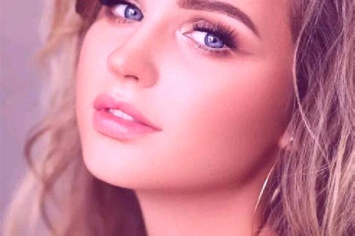 Mila, 28, a dark blonde blue-eyed indian companion based in Cavacurta. Offering Couples, Travel Companion, Party Girl, Duos, Prostate Massage. Available for ...