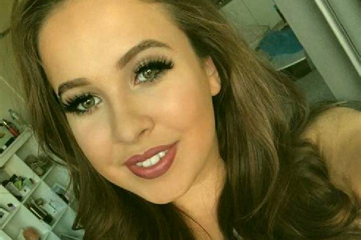 Mila, 28, a red brown-eyed slavic companion based in Hocisht. Offering 69, Party Girl, Overnight. Available for incall and outcall, day and evening dates.
