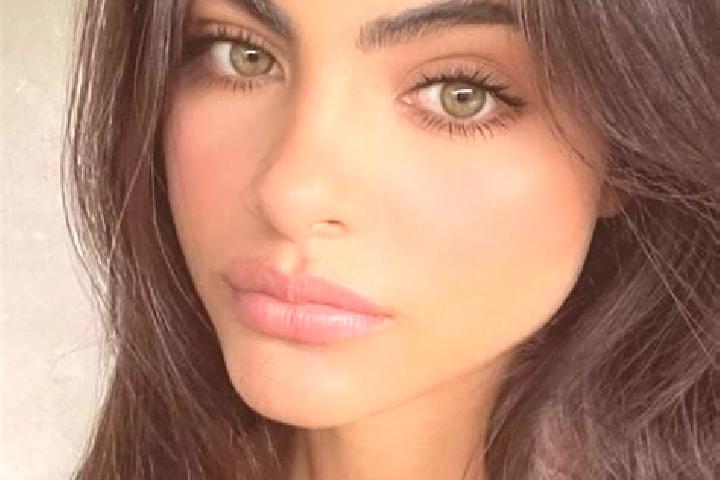 Mila, 30, a brunette green-eyed caribbean companion based in Arenas Valley. Offering Prostate Massage, Party Girl, GFE, A-Level, Tantra. Available for incall...