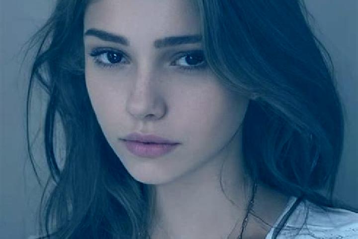 Mila, 30, a chestnut dark-eyed slavic companion based in Mirny. Offering Roleplay, Deep French Kissing, Travel Companion, Tantra, Overnight. Available for in...