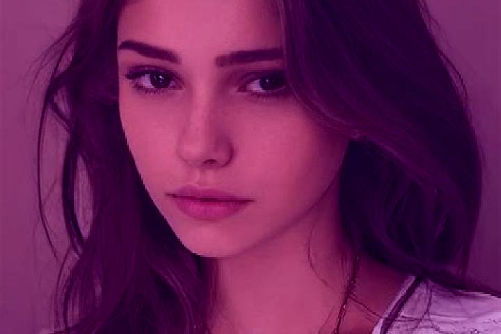 Mila, 30, a chestnut grey-eyed slavic companion based in Gintung Utara. Offering Domination, Overnight, Party Girl, Dinner Date. Available for incall and out...