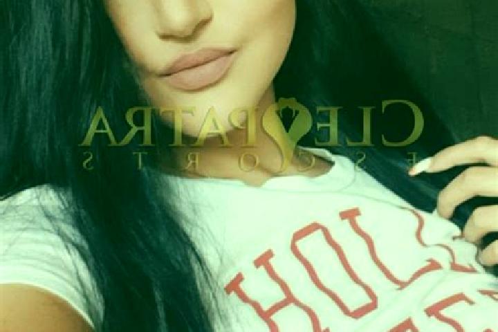 Mila, 30, a red dark-eyed caucasian companion based in Castellazzo. Offering Striptease, Tantra. Available for incall and outcall, overnight bookings available.