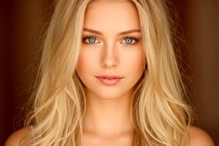 Mila, 30, a red dark-eyed mixed companion based in Collarmele. Offering Dinner Date, Girlfriend Experience, 69. Available for incall and outcall, overnight b...