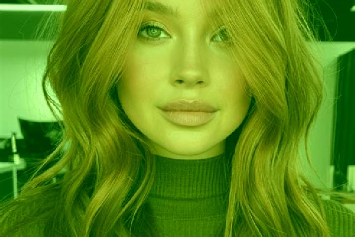 Mila, 31, a auburn blue-eyed slavic companion based in Lembar. Offering Couples, Dinner Date. Available for incall and outcall, day and evening dates.