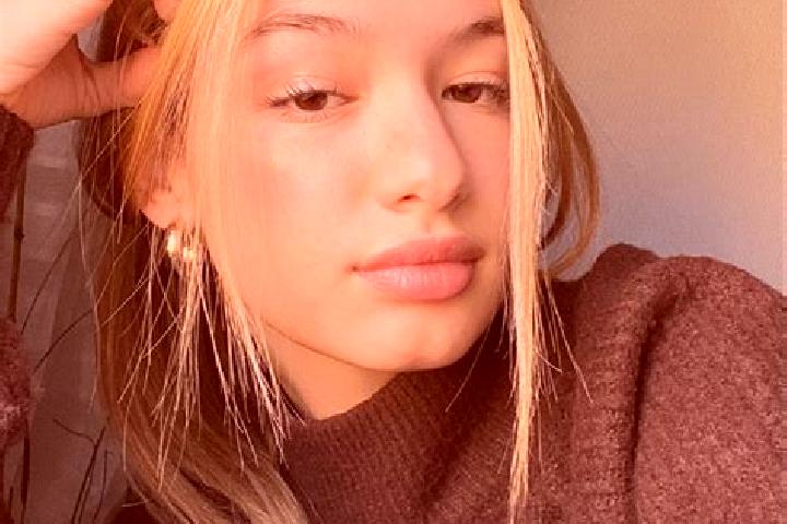 Mila, 31, a blonde brown-eyed mixed companion based in Palauig. Offering OWO, Tantra. Available for incall and outcall, overnight bookings available.