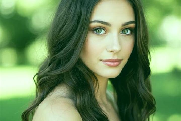 Mila, 31, a brunette hazel-eyed mediterranean companion based in Pedro. Offering GFE, Dinner Date, Prostate Massage. Available for incall and outcall, day an...