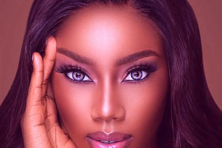 Mila, 31, a chestnut blue-eyed ebony companion based in Abalos. Offering Erotic Massage, Deep French Kissing, Roleplay. Available for incall and outcall, day...